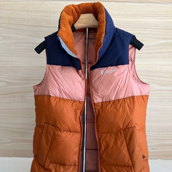 XS Cotopaxi Puffer Teddy Color Block Vest - Picture 1 of 8